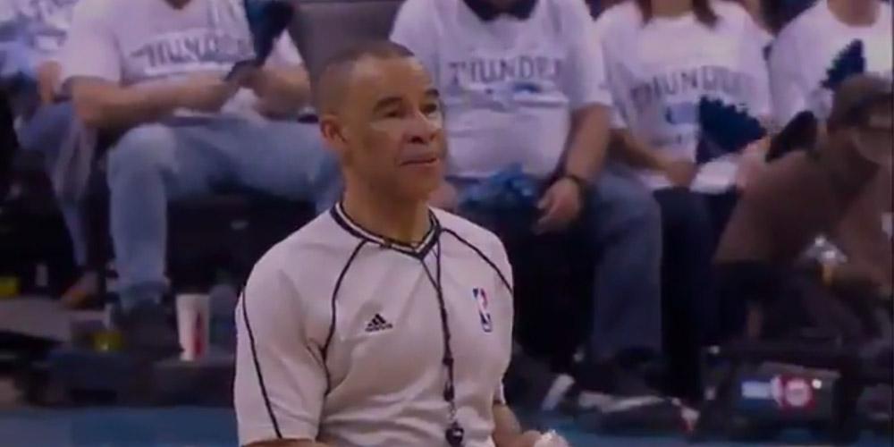 Dan Crawford arbitre