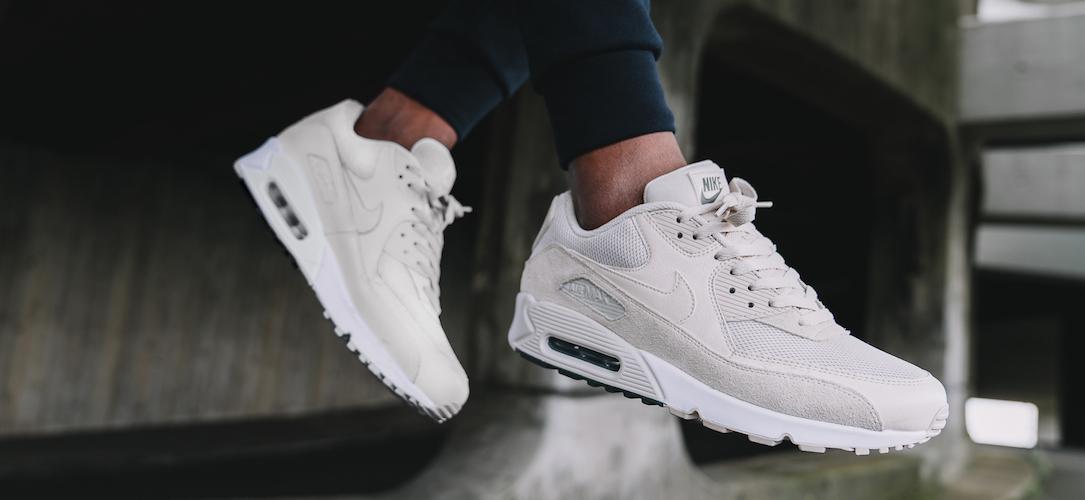 Foot Locker Nike Air Max 90 Essential
