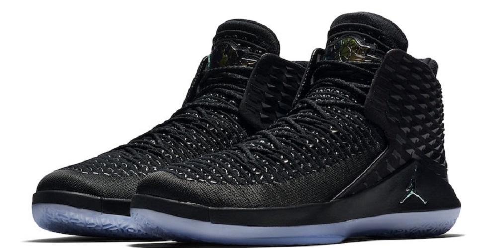 Air Jordan 32 Black Cat