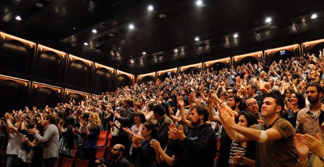 applaudissements 12 août 2020