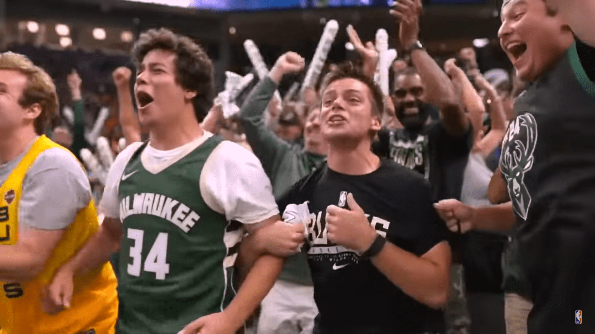 Bucks fans