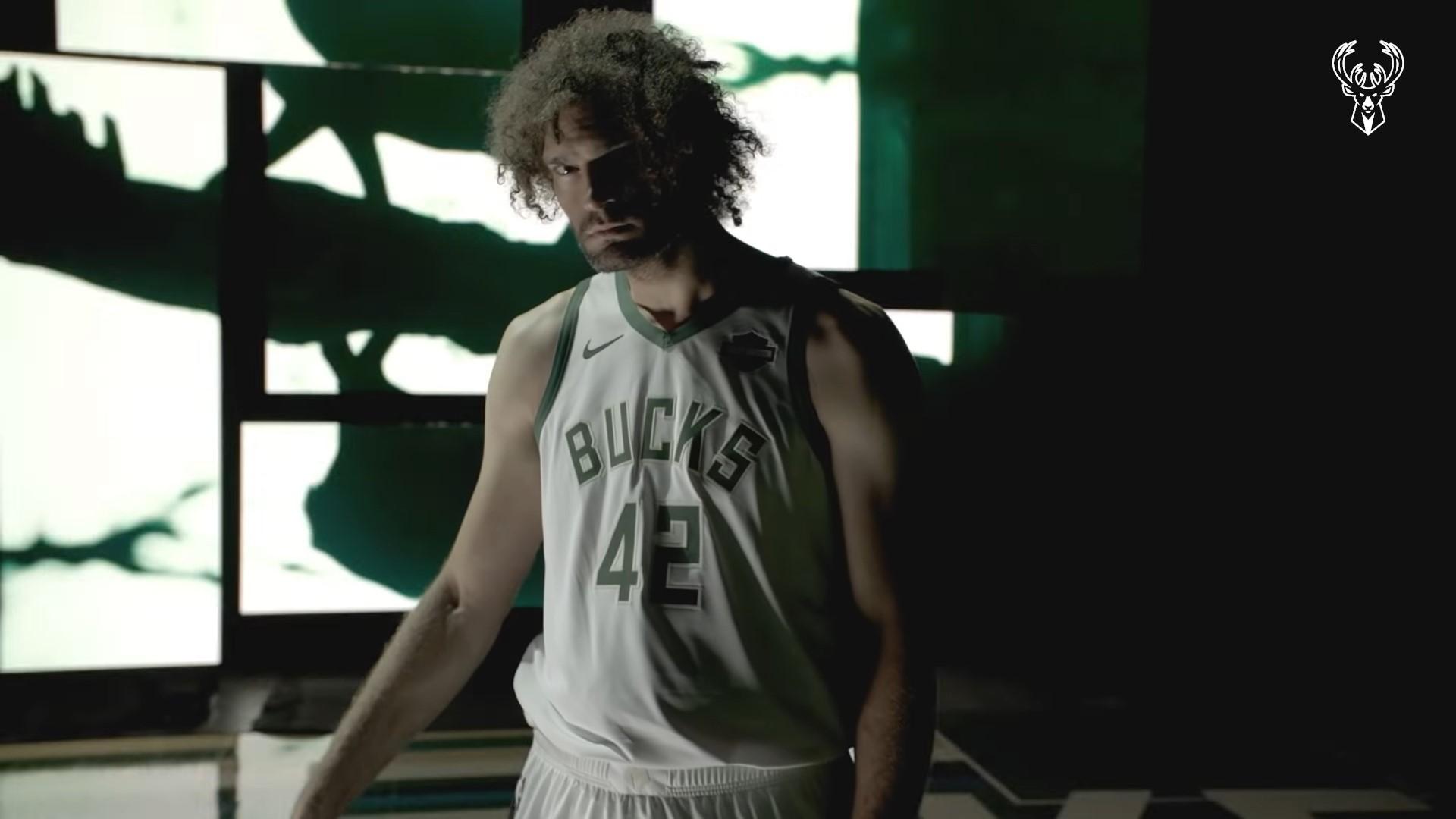 Robin Lopez