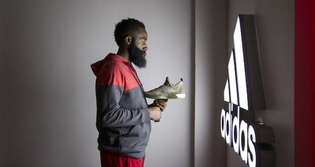 Adidas Crazylight Boost 2.5