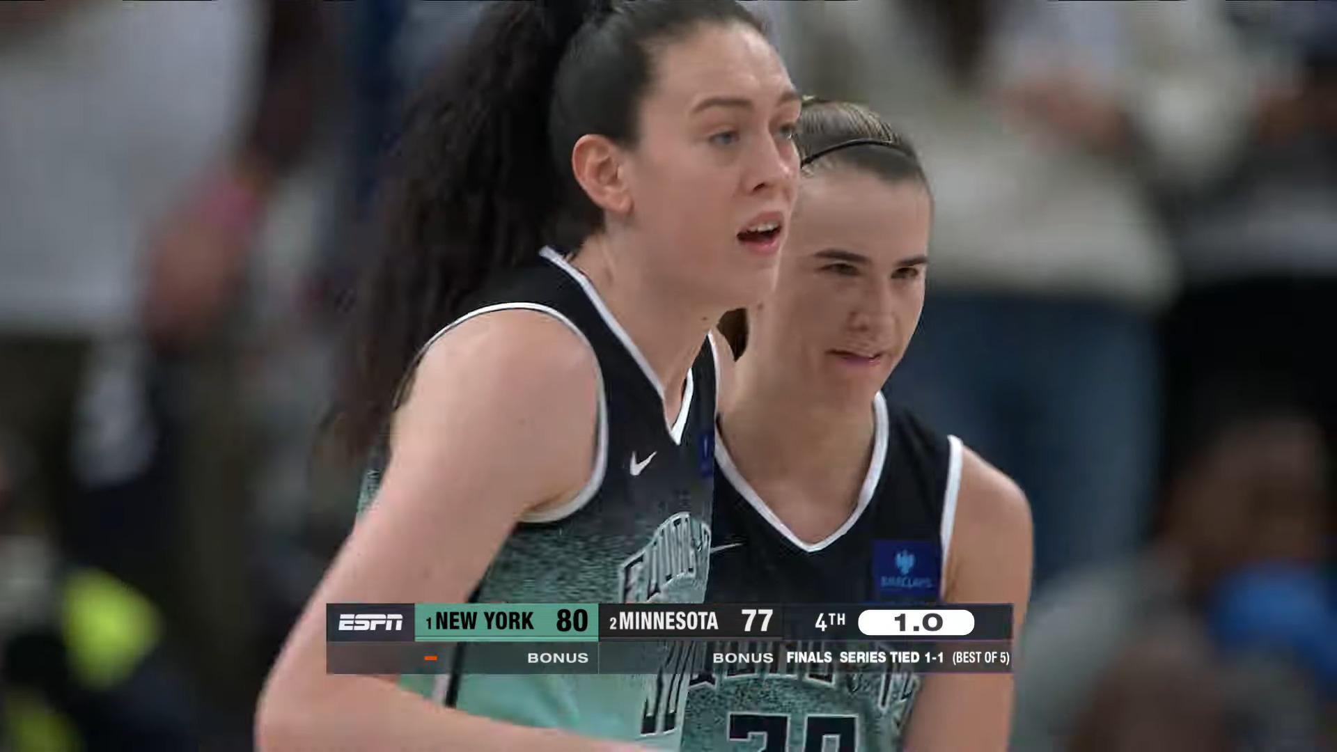 Sabrina Ionescu WNBA Breanna Stewart New York Liberty 17 octobre 2024