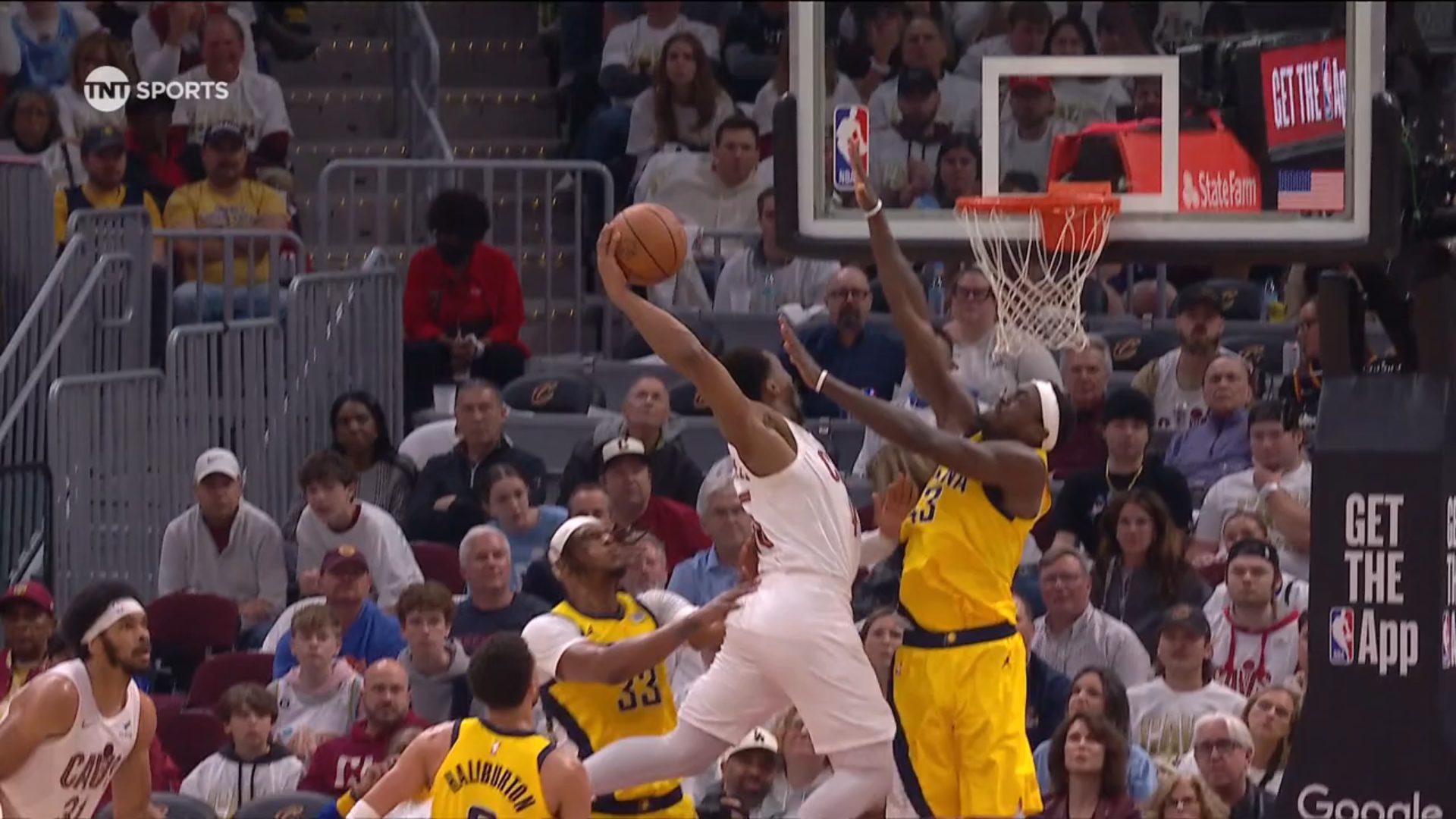 Donovan Mitchell Cavaliers poster Siakam 7 mai 2025